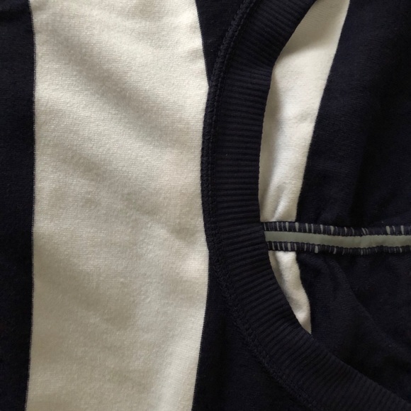 Lululemon long sleeve shirt - Picture 5 of 6